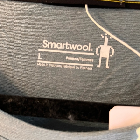 Smartwool Women’s Carved Logo Merino Wool Short Sleeve Graphic Tee - Picture 4 of 6